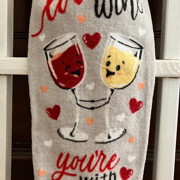NWOT! Cute Handmade Valentine "Wine" Towel! - Picture 4 of 6